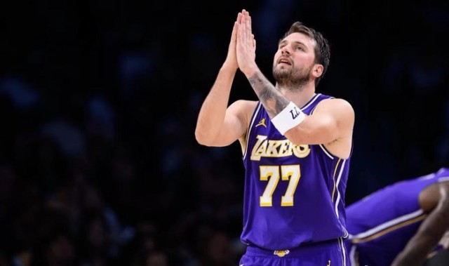 九游体育-最惨烈的MVP之争？4人都具备获奖资格！场均33+8+8进不了前三|东契奇|约基奇|亚历山大|文班|雷霆_新浪体育_新浪新闻