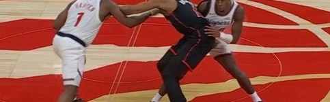 九游体育-关键球！邓恩掩护撞到巴恩斯&amp;裁判吹掩护犯规 快船挑战失败