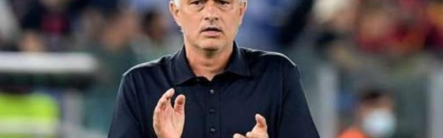 九游娱乐-穆里尼奥：每天去教堂祈祷别有受伤 胜利才能开心