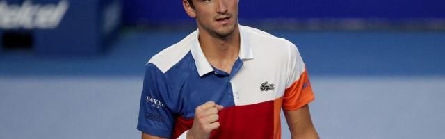 九游娱乐-“梅总”登顶却未庆祝 多位俄罗斯网球明星呼吁和平