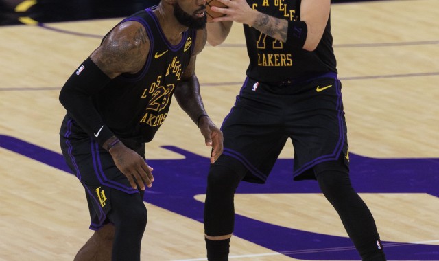 九游-😲东契奇15000分历史第3年轻！超科比！仅次詹姆斯杜兰特！