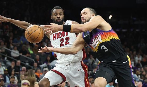 九游-维金斯：狄龙打出了自己的风格 他在进攻端进步明显