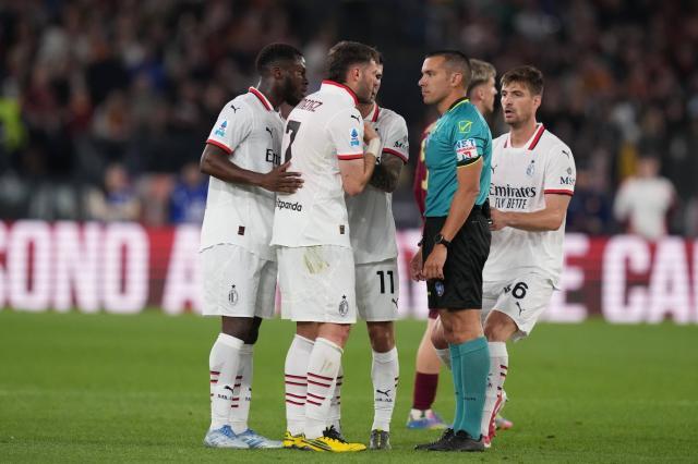 1747618508933062300.jpg santiago gimenez.jpg